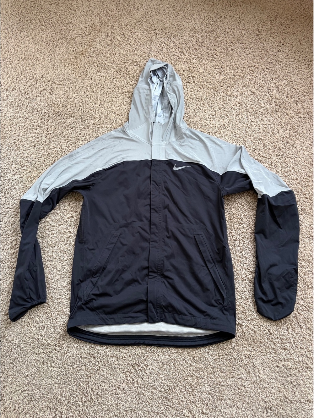 women's Nike Shieldrunner Flash jacket S SMALL Softwhell hooded black reflective
